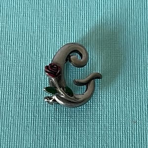 Broche vintage letra G, alfinete letra G, broche de estanho letra G, letra G com rosa, broche L Razza letra G assinado, alfinete monograma g, inicial g