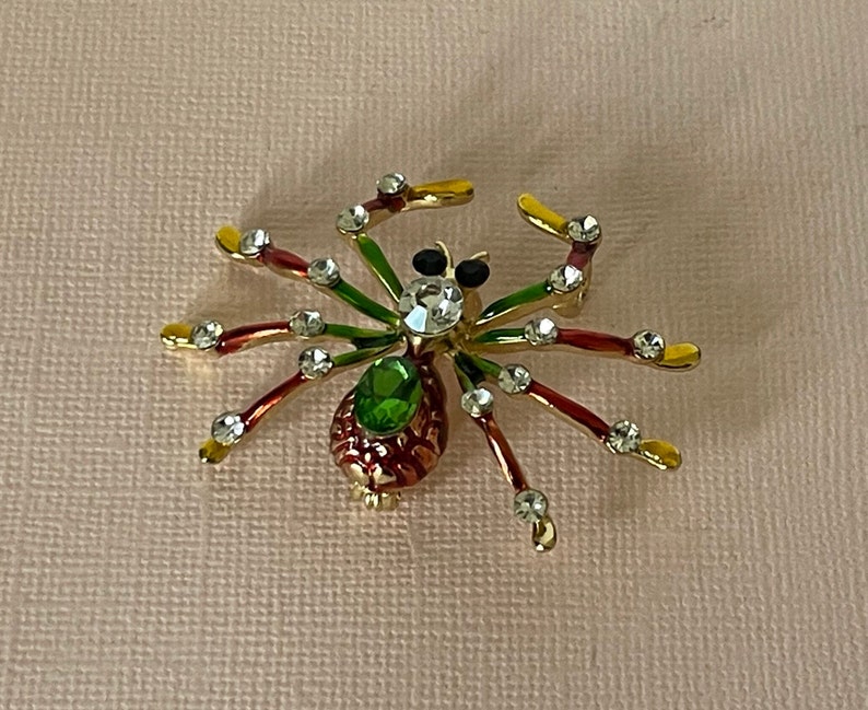 Green rhinestone spider brooch, yellow spider brooch, rhinestone spider pin, Halloween pin, Halloween spider, spider jewelry, insect pin image 3