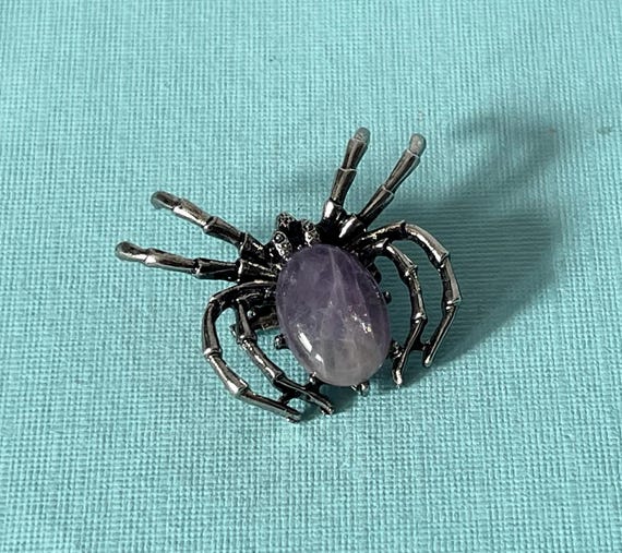 Purple spider brooch, tarantula spider pin, spider jewelry, wedding spider pin, amethyst spider brooch, lucky spider pin, Amethyst tarantula
