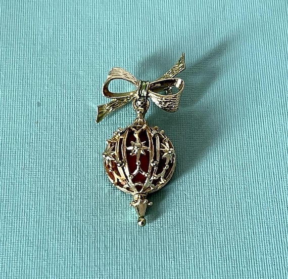Vintage Christmas ornament brooch, rhinestone ornament pin, Christmas jewelry, holiday brooch, gold Christmas ornament, holiday jewelry
