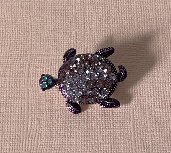 Rhinestone turtle brooch, turtle pin, gold turtle pin, turtle jewelry, sea turtle, snapping turtle, green turtle, tortoise, box turtle,