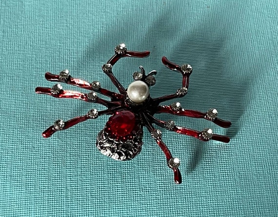 large spider brooch, red rhinestone spider pin, f… - image 2