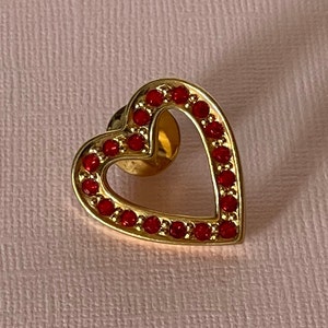 Vintage heart brooch, red rhinestone heart pin, heart jewelry, Valentine&#39;s heart pin, gold heart brooch, wedding heart, red heart brooch