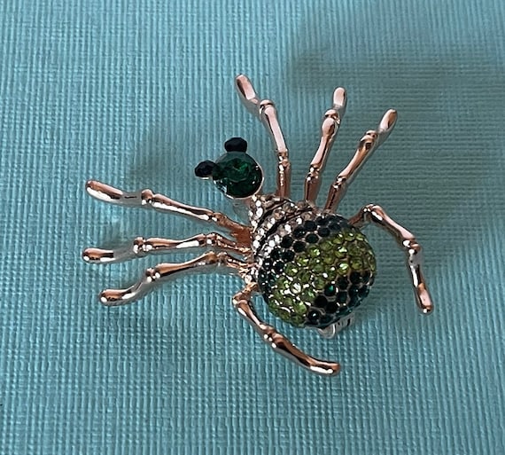 Green rhinestone spider brooch,  green spider pin… - image 1