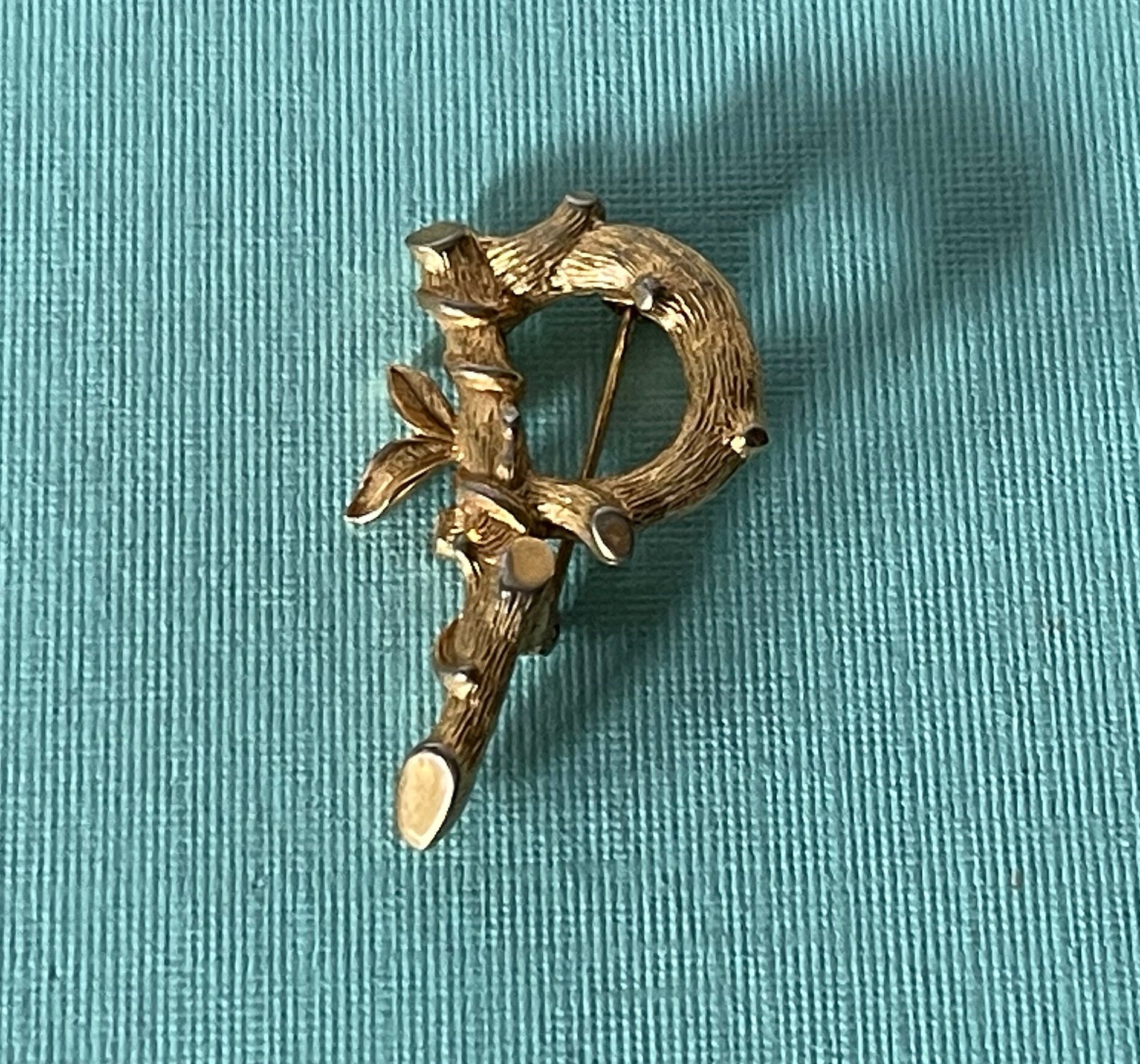Vintage Letter P brooch, signed Sarah Coventry brooch, monogram p brooch, Gold Letter P pin, letters brooch, alphabet brooch, Letter P pin