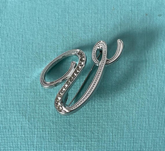 Rhinestone letter V brooch, letter v pin, silver letter v brooch, letter v jewelry, silver letter v, initial v brooch, letter v vintage,