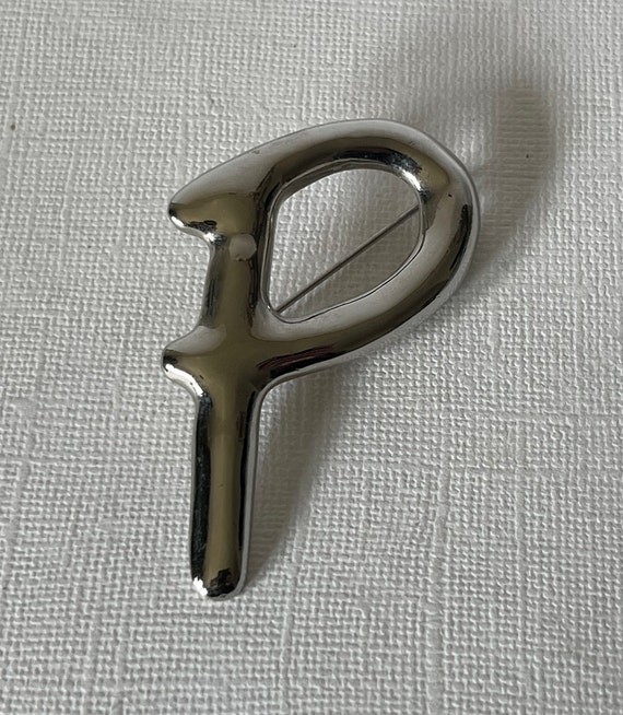 Vintage letter P brooch, Signed Mamselle P broohc, go… - Gem