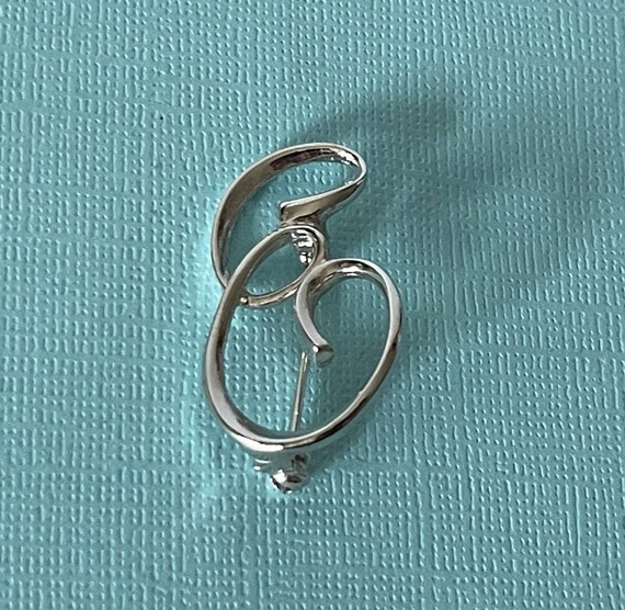 Vintage letter e brooch, signed Sarah letter E pin, S… Gem