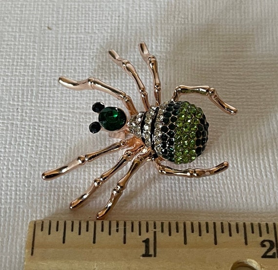 Green rhinestone spider brooch,  green spider pin… - image 4