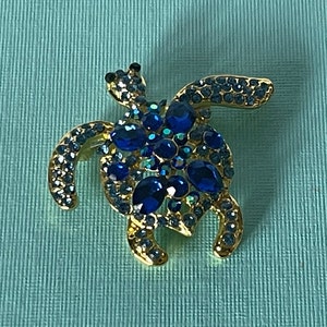 Rhinestone turtle brooch, blue turtle pin, sea turtle brooch, snapping turtle blue rhinestone turtle pin, turtle jewelry, tortoise brooch