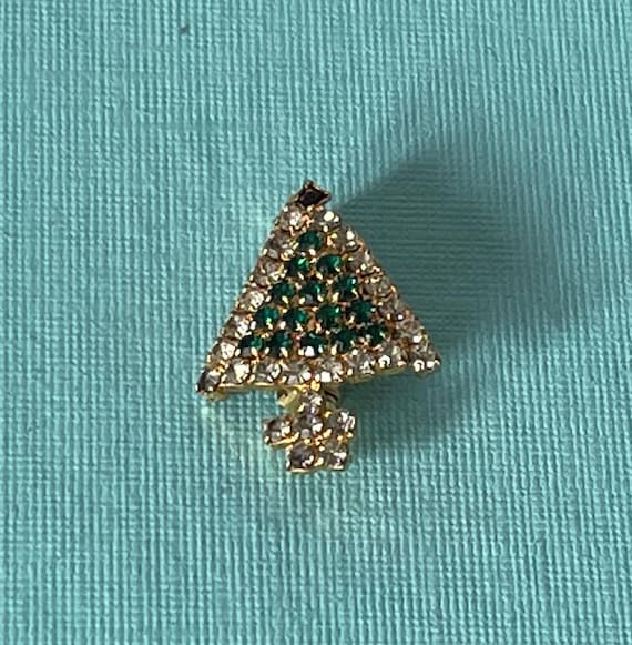Vintage rhinestone Christmas tree brooch, Christmas jewelry, xmas tree pin, rhinestone Christmas tree pin, Christmas brooch, tree brooch