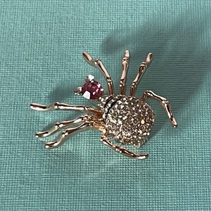 Vintage rhinestone spider pin, pink spider pin, gold spider pin, spider brooch, spider jewelry, insect pin, rhinestone spider pin, pink bug