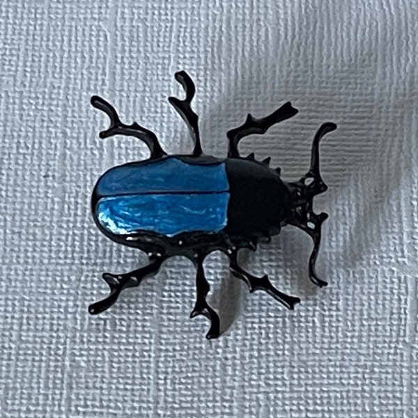 Black and blue roach brooch, beetle pin, blue and black beetle brooch, Halloween bug pin, insect pin, scarab brooch, water bug brooch, roach