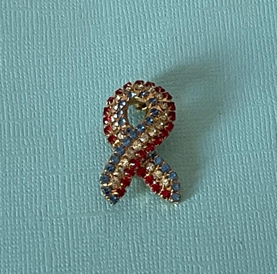 Vintage red whi,te and blue ribbon brooch, USA brooch, patriotic brooch, MAGA, USA ribbon brooch, patriotic jewelry, American brooch, Usa