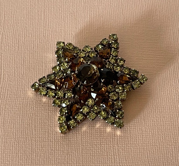 Vintage star brooch, rhinestone star pin, high end