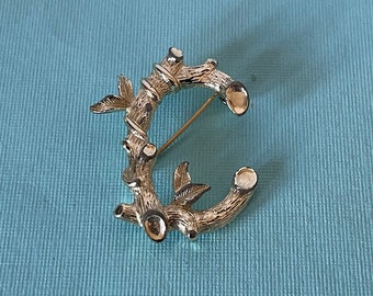 Vintage letter C brooch, Signed Sarah letter C pin, Sarah Coventry, letter C jewelry, gold letter c pin, monogram c brooch, initial c pin
