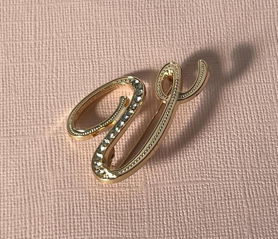Vintage letter V brooch, rhinestone letter v pin, letter v jewelry, monogram v pin, initial v brooch, letter v vintage, rhinestone v brooch
