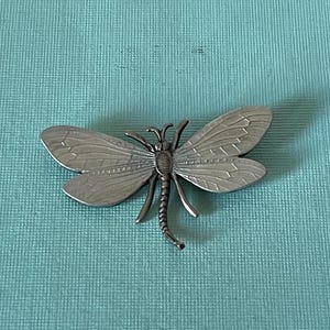 Vintage dragonfly brooch, pewter dragonfly pin, insect jewelry, silver dragonfly, dragonflies, gray dragonfly pin, dragonfly pin vintage