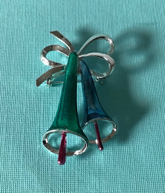 Vintage Christmas bells brooch, jingle bells brooc