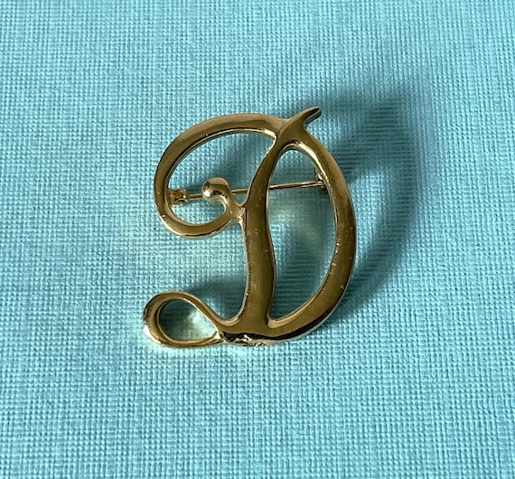 Vintage letter D brooch, gold letter d, letter D jewelry, monogram d pin, letter d vintage, initial d pin, letter d, vintage d pin, letter d