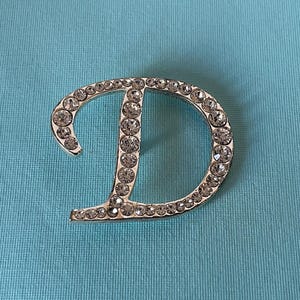 Broche vintage grande con la letra D, broche con la letra D de diamantes de imitación, broche grande con la letra D, joyería con la letra D, broche con el monograma D, inicial D, letra D vintage