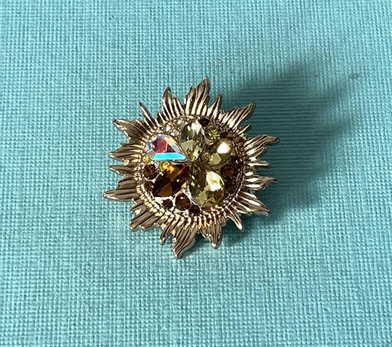 Vintage sun brooch, sun jewelry, gold sun brooch, golden sun pin, celestial jewelry, celestial brooch, gold sun brooch rhinestone sun brooch