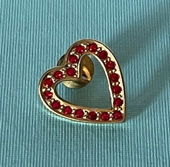 Vintage heart brooch, red rhinestone heart pin, he