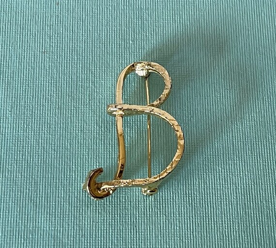 Vintage letter B brooch, gold letter b pin, letter b … - Gem