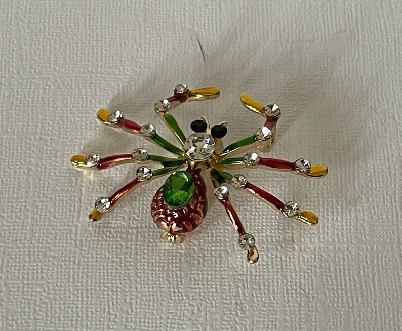 Green rhinestone spider brooch, yellow spider brooch, rhinestone spider pin, Halloween pin, Halloween spider, spider jewelry, insect pin image 4