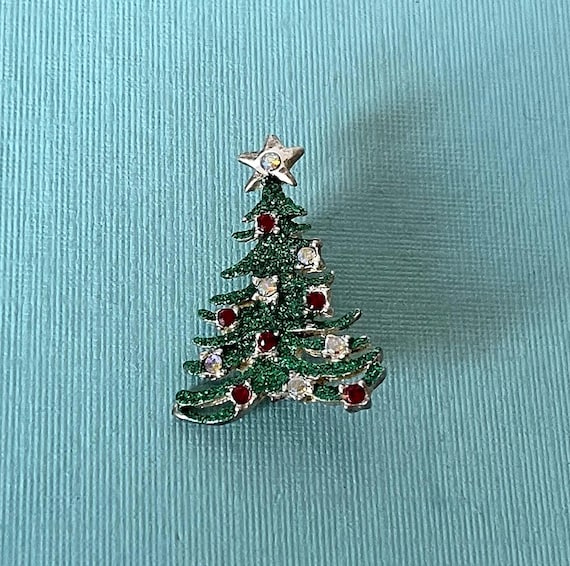 Vintage Christmas tree brooch, rhinestone Christmas tree pin, Christmas jewelry, Christmas tree pin vintage, holiday tree pin Christmas tree
