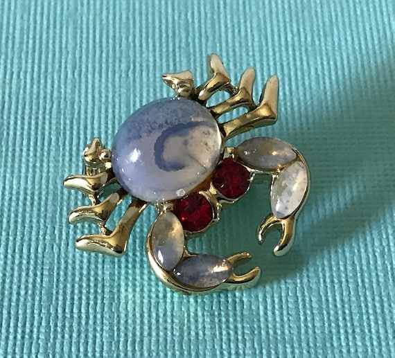 Vintage crab brooch, jelly belly crab brooch, red… - image 3