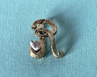 Vintage letter R pin, letter r with rose pin, letter r vintage, letter r jewelry, monogram r brooch, initial r pin, gold letter R brooch