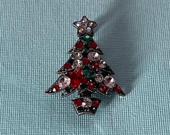 Rhinestone Christmas tree brooch, Christmas jewelry, holiday pin, Rhinestone Christmas tree pin, Christmas pin, holiday tree brooch, tree