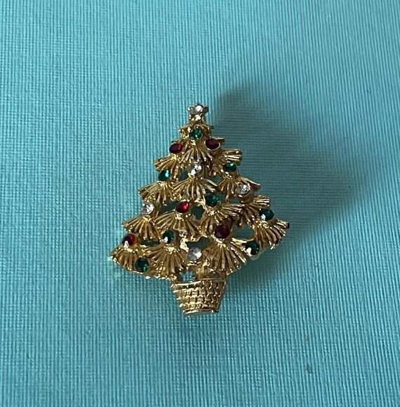 Vintage Christmas tree brooch, signed Christmas tree pin, rhinestone Christmas tree pin, gold Christmas tree, holiday jewelry, tree brooch