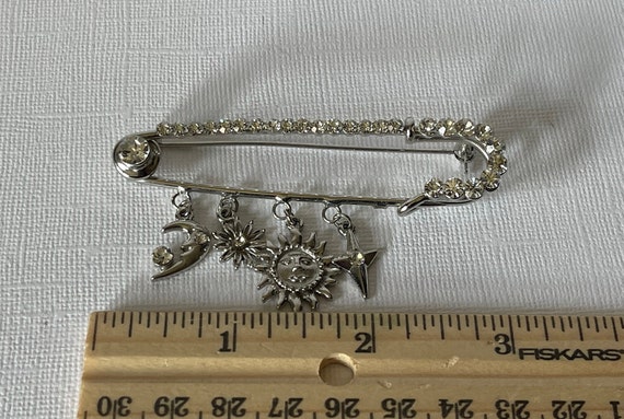 Vintage safety pin brooch, vintage moon and stars… - image 6