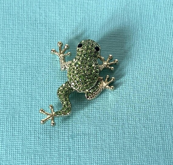 Rhinestone frog brooch, green frog brooch, frog jewelry, frog pin, rhinestone frog pin, toad pin, toad brooch, rhinestone frog brooch, frogs