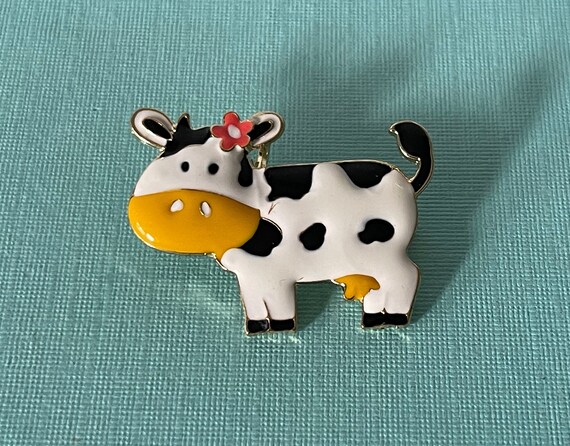 Cow brooch 2024