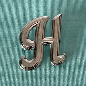 Vintage letter H brooch, silver letter H pin, monogram h brooch, initial H pin, letter h jewelry, silver letter H pin, letter H brooch