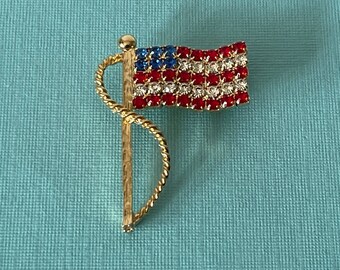 Broche de bandera vintage, pin de bandera con diamantes de imitación, broche de la bandera de EE. UU., MAGA, pin de la bandera estadounidense, broche patriótico del Día de la Independencia, joyería de bandera, patriota