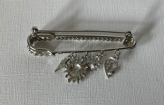 Vintage safety pin brooch, vintage moon and stars… - image 7