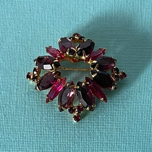 Vintage rhinestone brooch, pink rhinestone brooch, scarf pin, pink navette rhinestone pin, scarf brooch, pink flower brooch,