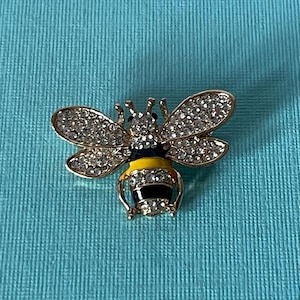 Vintage bee pin, rhinestone bee brooch, bumblebee brooch, insect jewelry, yellow and black bee pin, bee jewelry, bee brooch vintage, bee pin