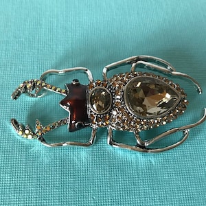 Große Strass Plöcke Brosche, Skarabäus Brosche, Champagner Käfer Brosche, große Käfer Anstecknadel, Silber Plötze Brosche, Insekten Schmuck, Heuschrecken Brosche