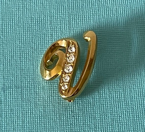 Vintage letter V brooch, rhinestone letter V pin, gold letter V brooch, letter V jewelry, monogram V pin, initial V brooch, letter V pin