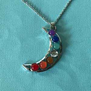 Halbmond Halskette, mehrfarbige Mond Halskette, Mondanhänger, Mond Schmuck, Regenbogen Mond Halskette, 20 &quot;Halskette, verstellbare Halskette