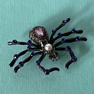 Large purple and blue rhinestone spider pin, faux pearl spider pin, spider jewelry, Halloween spider, rhinestone spider pins, purple spider