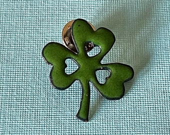 Vintage shamrock brooch, vintage clover brooch, St Patricks day, metal clover pin, lucky shamrock pin, Irish pin, St Patricks day jewelry