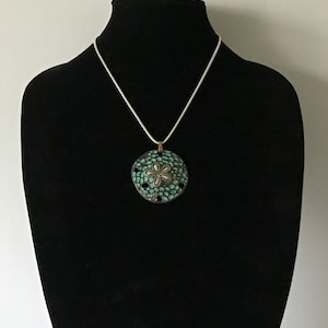 Vintage beach necklace, shell necklace, sand dollar necklace, Sand dollar necklace, green shell necklace, silver necklace, 18 inch necklace
