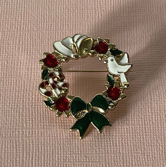 Vintage wreath brooch, dove wreath pin, Christmas 