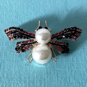 Faux pearl rhinestone bee brooch, rhinestone bee pin, bumble bee brooch, purple bee pin, pink bee pin, pink rhinestone bee, bee jewelry, bee